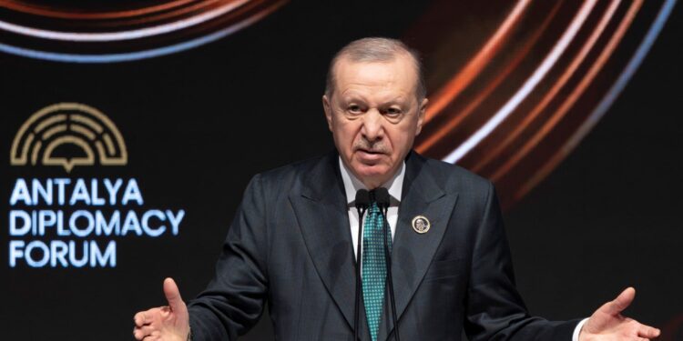 Erdogan valt Netanyahu aan: “Tiran zal les leren die hij verdient”
