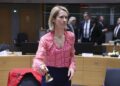 EU zegt nee tegen Poetins voorstel voor Schröder als bemiddelaar