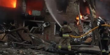 Russische aanval met raketten en drones in Kiev: vier doden.