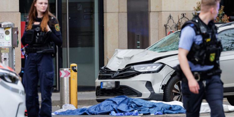 Bestuurder Leipzig opnieuw naar psychiatrische kliniek na botsing met menigte