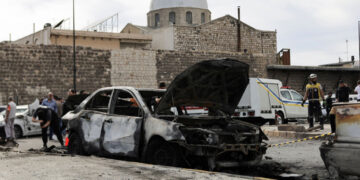 Auto-ontploffing bij Ministerie van Defensie in Damascus eist één dode en 18 gewonden