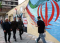 Iran stelt driefasenplan voor vrede aan de VS met voorwaarden.