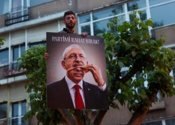 Autoriteiten grijpen hard in bij bijeenkomst Ozel in Izmir