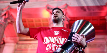 Olympiakos: 05:00 uur en schreeuwen met je hele ziel