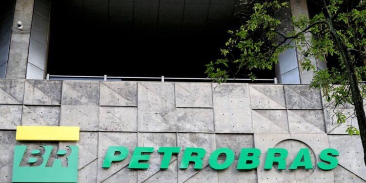 Petrobras boort verder in de Amazone met toestemming van Lula