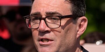 Burnham en bondgenoten vormen overkoepelend orgaan tegen Reform UK regering
