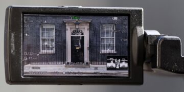 Britse leenrentes op hoogste niveau sinds financiële crisis door politieke onzekerheid.