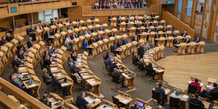 Schots parlement verwijdert genderzoekfunctie na verkiezing trans parlementsleden.
