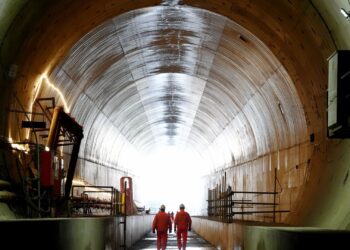 Duurste hogesnelheidslijn ter wereld wordt trager en duurder