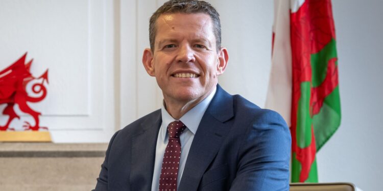 Nieuwe Eerste Minister van Wales na 27 jaar heerschappij van Plaid Cymru en Labour.