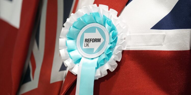Labour MPs rapporteren Reform UK voor vermeende islamofobie.