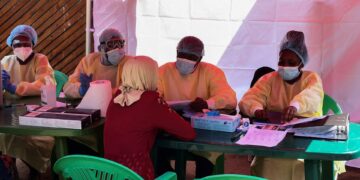 Drie nieuwe Ebola gevallen bevestigd in Oeganda.