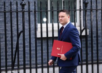 Starmer ontmoet Wes Streeting: potentiële ‘dolfijn’ in de zorg