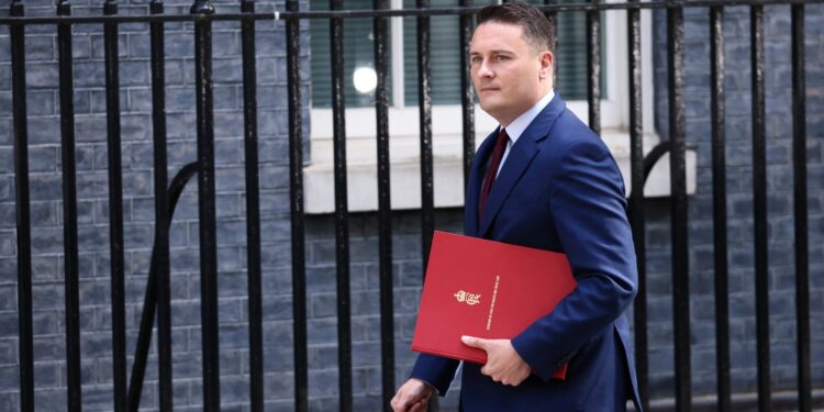Starmer ontmoet Wes Streeting: potentiële ‘dolfijn’ in de zorg