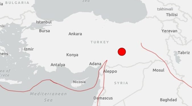 Krachtige aardbeving treft Turkije met een kracht van 5,6.