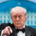 Trump neemt afscheid van Ted Turner met CNN hoogtepunten