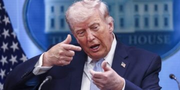 Trump’s aanval op 1 op de 11 wereldburgers.