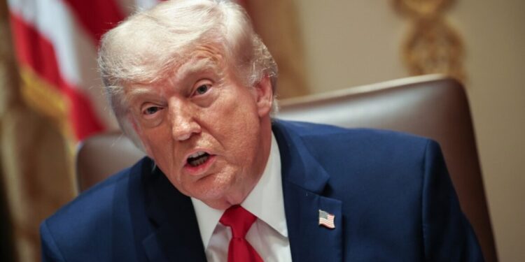 Trump eist 10 miljard van Wall Street Journal na brief Epstein