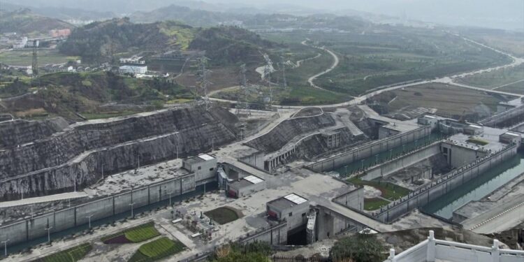 China bouwt gigantische dam in aardbevingsgevoelig Tibet
