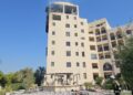 Verwoesting van wooncomplex bij Iraanse aanval in Bahrein