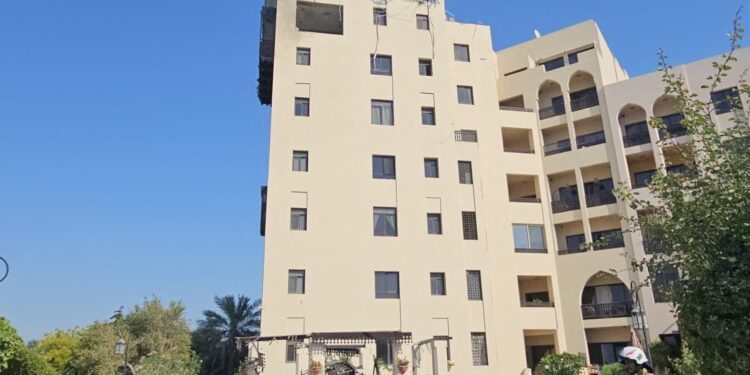 Verwoesting van wooncomplex bij Iraanse aanval in Bahrein