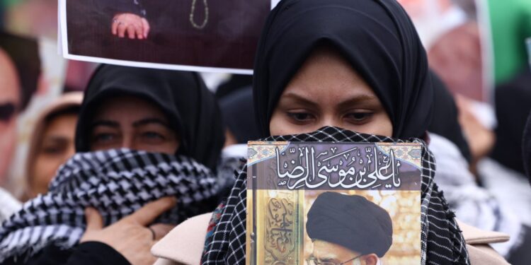 Begrafenis van Ali Khamenei in Teheran en Mashhad