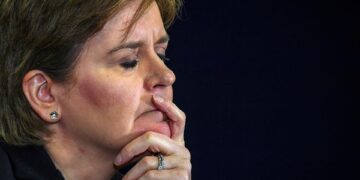 Ex-man Nicola Sturgeon krijgt vijf jaar gevangenis voor verduistering partijfondsen