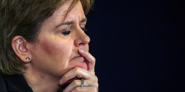 Ex-man Nicola Sturgeon krijgt vijf jaar gevangenis voor verduistering partijfondsen