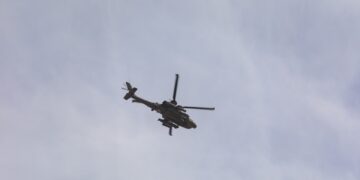 Drone redt bemanning neergestorte helikopter bij Straat van Hormuz