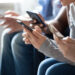 Deskundigen adviseren strengere regels voor jongeren op sociale media