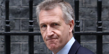 Van parachutist naar minister: het opmerkelijke verhaal van Dan Jarvis