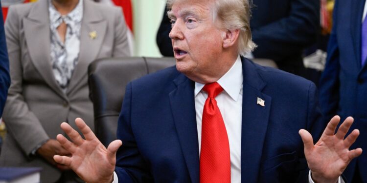 Verbazing over aankondiging Iran-deal door naaste medewerkers Trump