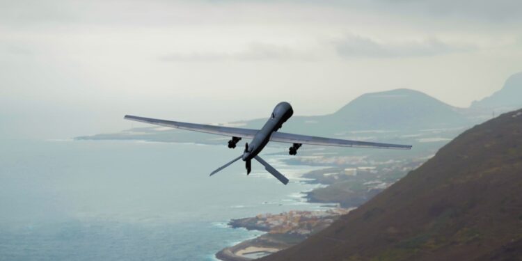 Iraanse drones raken luchthaven Koeweit: gewonden gemeld, vluchten gestopt