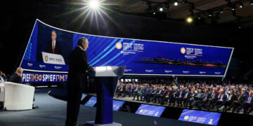 Duitse reacties op AfD-deelname en Schroeder in Moskou