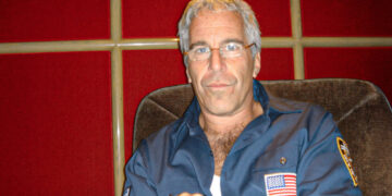 Jeffrey Epstein’s modus operandi: verleiding van jonge vrouwen met internationale allure.