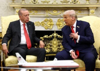 Trump bevestigt deelname Erdogan aan NAVO-top