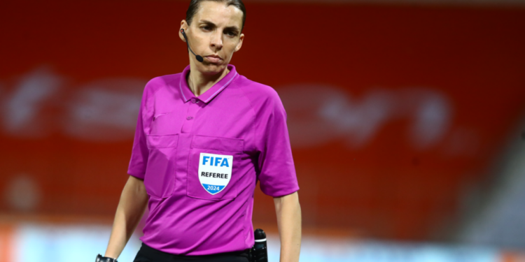 Stefanie Frappart: Nieuwe scheidsrechter bij UEFA