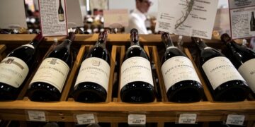 Trump dreigt met 100% tarieven op Franse wijnen