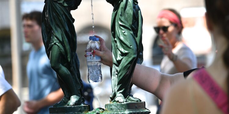 Vrees voor langdurige hitte in Frankrijk: temperatuur stijgt naar 40 graden