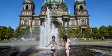 Hittegolf veroorzaakt chaos en economische schade in Duitsland, Oostenrijk en Zwitserland