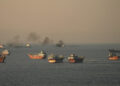 Iraanse olietankers door Straat van Hormuz, Brent onder $80
