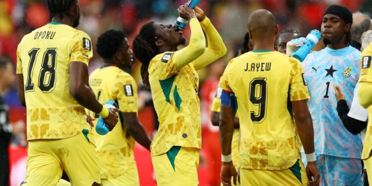 Wereldbeker 2026: Onvrede over ‘drinkpauzes’ en FIFA-tevredenheid met tv-inkomsten