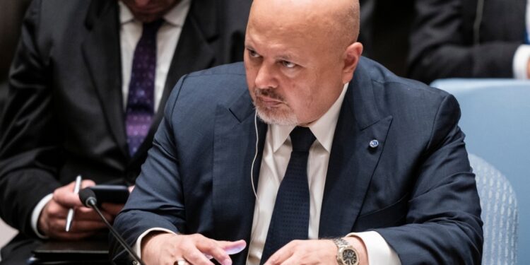 Hoofdaanklager Internationaal Gerechtshof geschorst wegens seksueel misbruik
