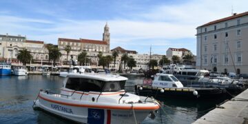 Vier doden bij botsing catamaran en zeilboot in Adriatische Zee