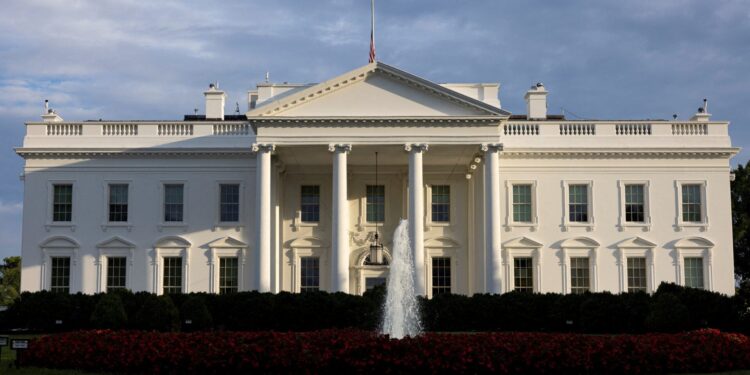 FBI voorkomt aanval op Witte Huis tijdens Trumps verjaardag