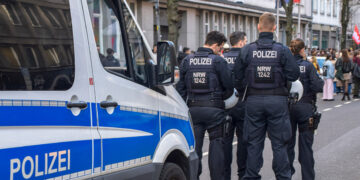 Vijf doden na aanval jeugdcentrum Stande, verdachte gearresteerd