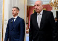 Regering start juridische procedure tegen president bij weigering aftreden.