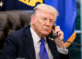 Trump wacht geduldig af op Iran, ondanks verlies fortuin.