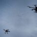 Dronedrone grijpt andere drones in de lucht