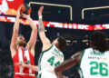 De eerste finale: Olympiakos tegen Panathinaikos voor het kampioenschap.